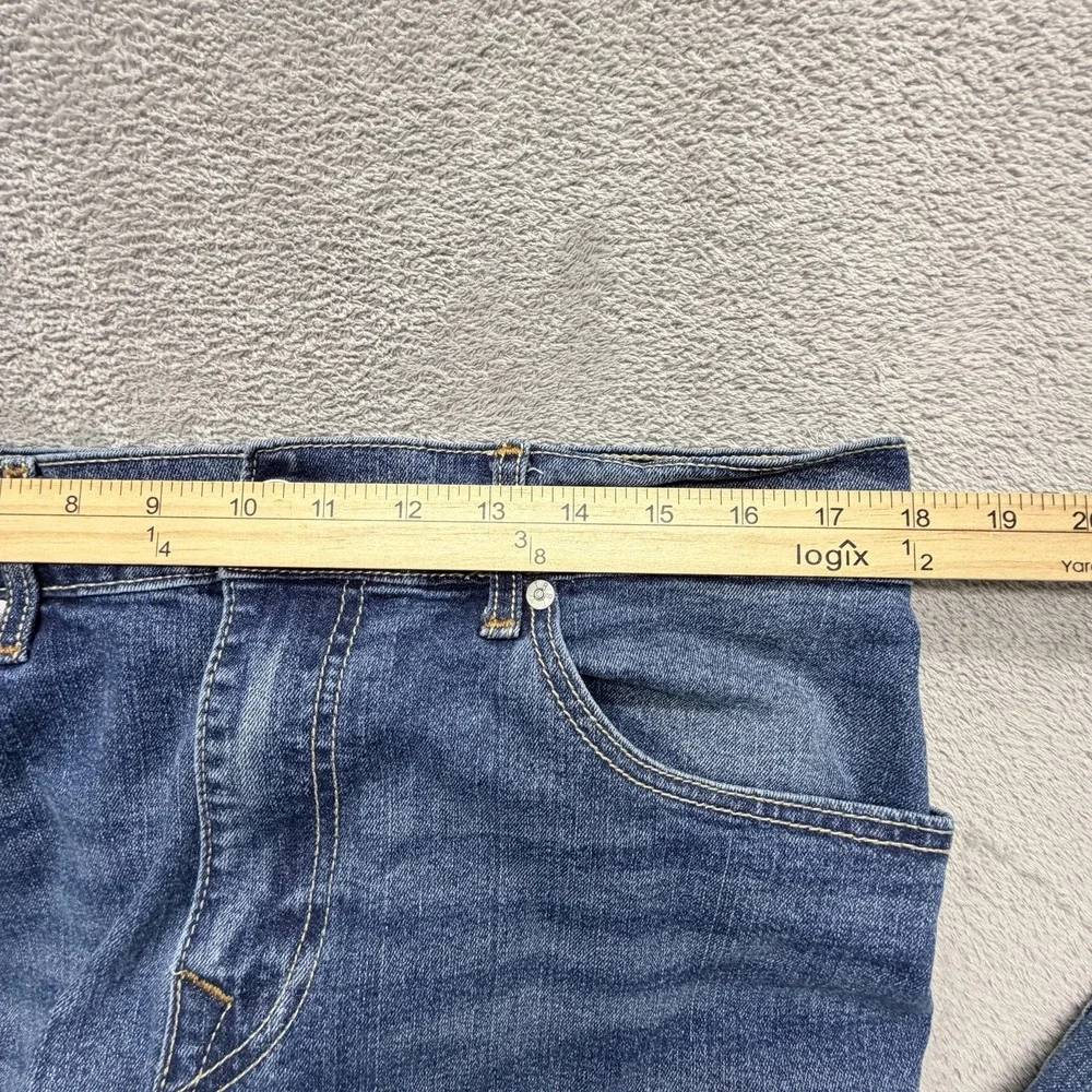 True Religion Billy Relaxed Bootcut Jeans Mens Measured 36x33 Blue Medium Wash